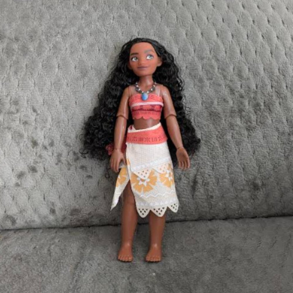 Disney Store Moana Doll